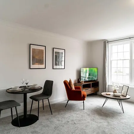 Bright 1 Bed Seaside - Harbour Views 아파트