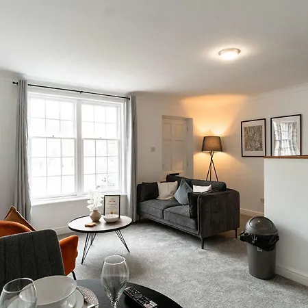 Bright 1 Bed Seaside - Harbour Views Apartment Whitehaven