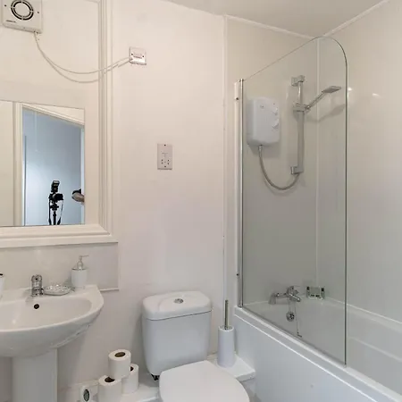 Bright 1 Bed Seaside - Harbour Views Apartment