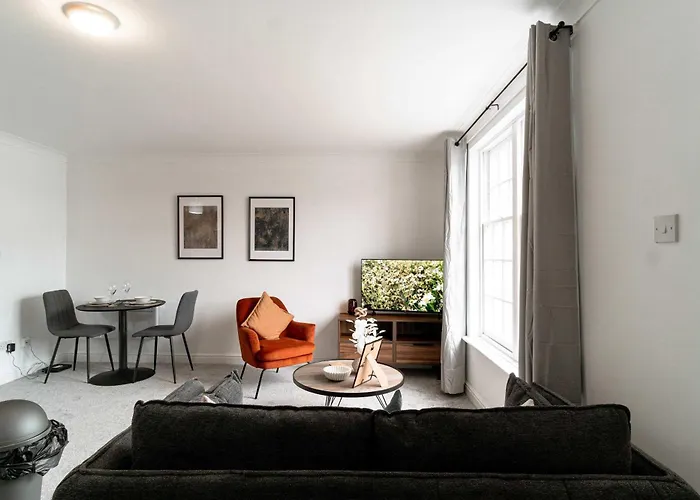 Bright 1 Bed Seaside - Harbour Views