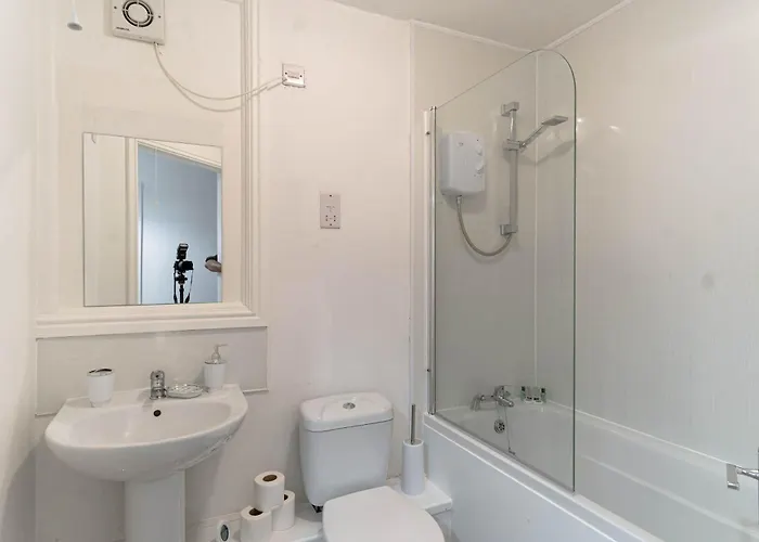 Bright 1 Bed Seaside - Harbour Views Apartment