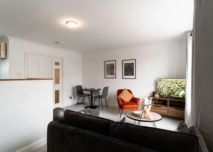 Bright 1 Bed Seaside - Harbour Views Apartment Whitehaven