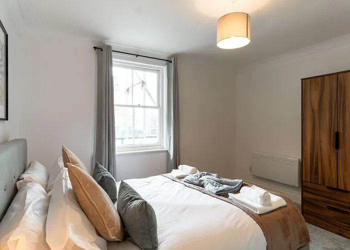 Bright 1 Bed Seaside - Harbour Views